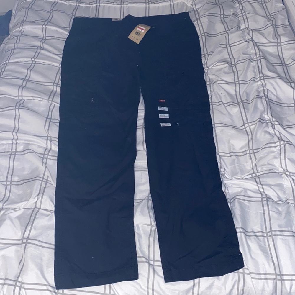 Levi’s Black Cargo Pants